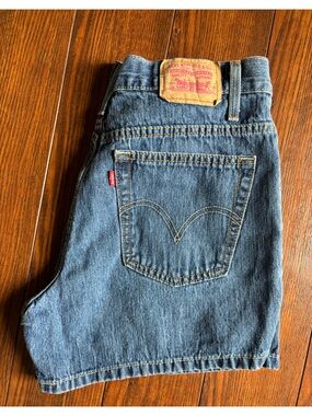 Levi's women’s Jean short 13